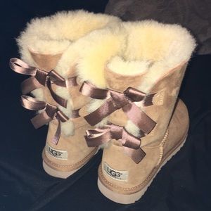 Bailey bow UGGS